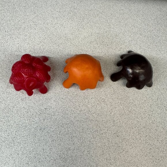 Melissa & Doug Scoop & Serve Ice Cream Toppings Chocolate Strawberry Carmel - Picture 2 of 3